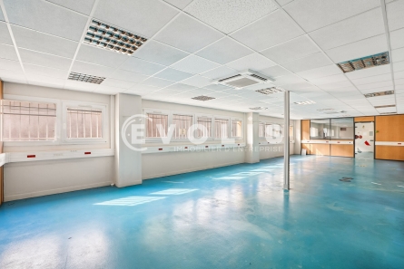 Photo 9 – location Entrepôts / activités	IVRY SUR SEINE (94200)