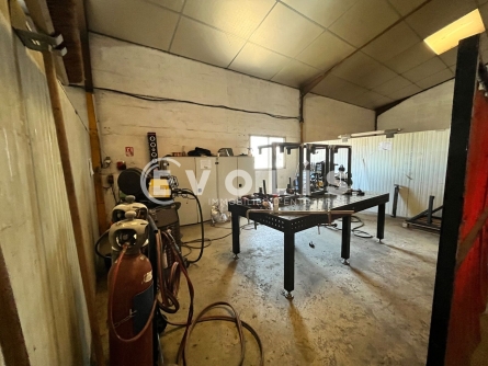 Photo 4 – location Entrepôts / activités	IZON (33450)