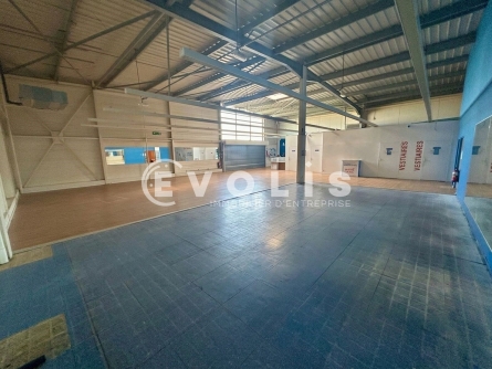 Photo 2 – location Locaux commerciaux	MENNECY (91540)