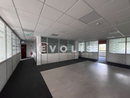 Photo 4 – location bureaux	SAINT PRIEST (69800)