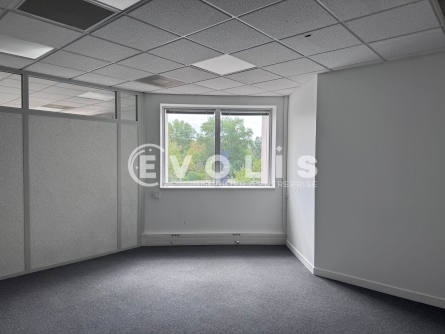 Photo 7 – location bureaux	SAINT PRIEST (69800)