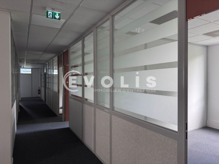 Photo 9 – location bureaux	SAINT PRIEST (69800)