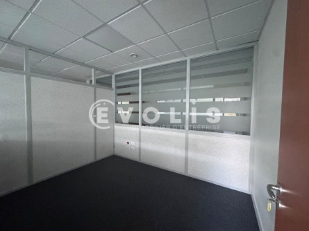 Photo 12 – location bureaux	SAINT PRIEST (69800)