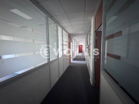 Photo 13 – location bureaux	SAINT PRIEST (69800)
