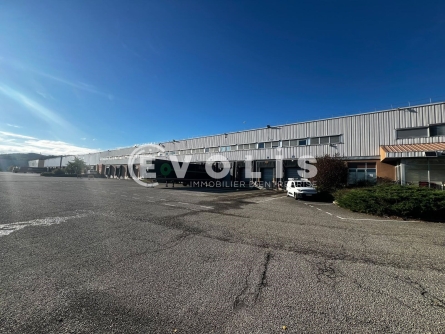 Photo 1 – location Entrepôts / activités	SAINT QUENTIN FALLAVIER (38070)