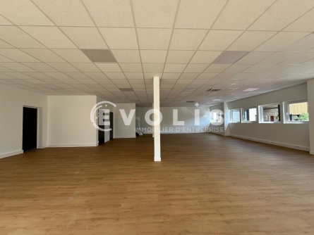 Photo 12 – location Entrepôts / activités	VILLENEUVE LA GARENNE (92390)