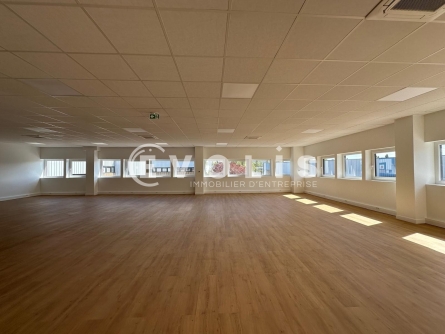 Photo 11 – location Entrepôts / activités	VILLENEUVE LA GARENNE (92390)