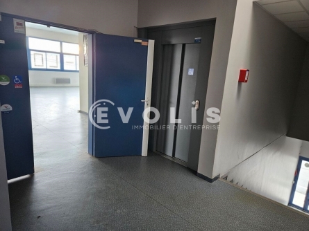 Photo 2 – vente Locaux commerciaux	ORGEVAL (78630)