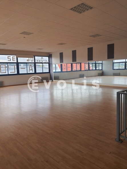Photo 8 – vente Locaux commerciaux	ORGEVAL (78630)