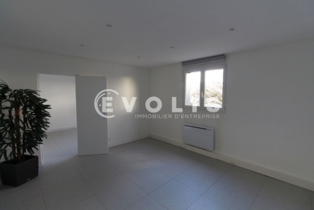 Photo 3 – location Entrepôts / activités	MOISSY CRAMAYEL (77550)