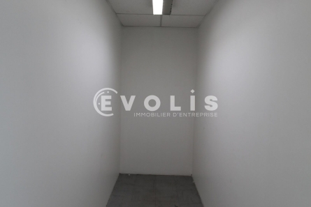 Photo 5 – location Entrepôts / activités	MOISSY CRAMAYEL (77550)
