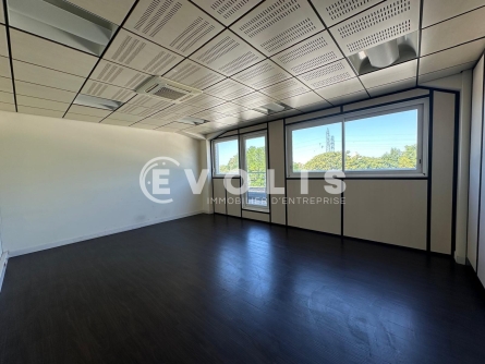 Photo 11 – location Entrepôts / activités	NANTERRE (92000)