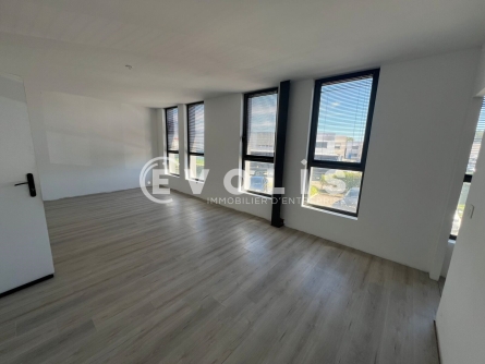 Photo 10 – location Entrepôts / activités	CHASSIEU (69680)