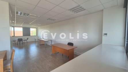 Photo 3 – vente bureaux	CHANTELOUP EN BRIE (77600)