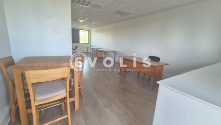 Photo 5 – vente bureaux	CHANTELOUP EN BRIE (77600)