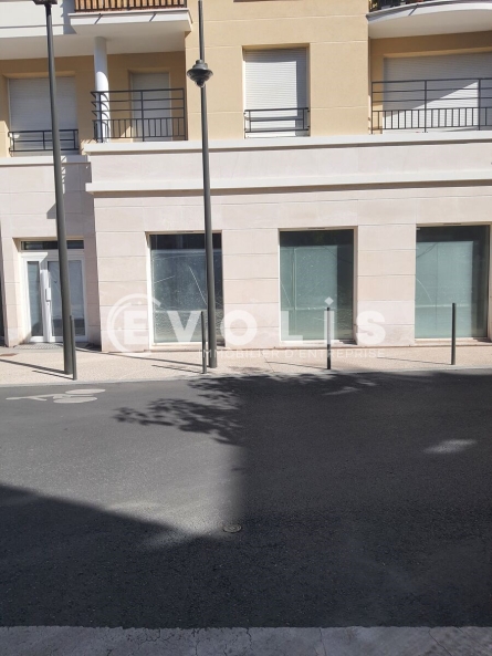Photo 3 – location Locaux commerciaux	MONTROUGE (92120)