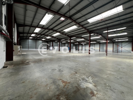 Photo 4 – location Entrepôts / activités	MIRIBEL (01700)