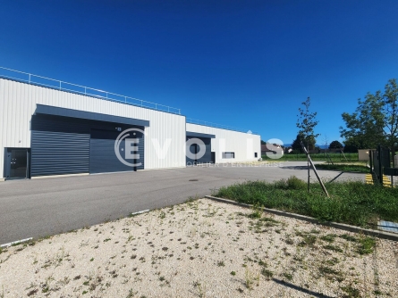 Photo 2 – vente Entrepôts / activités	GRANIEU (38490)