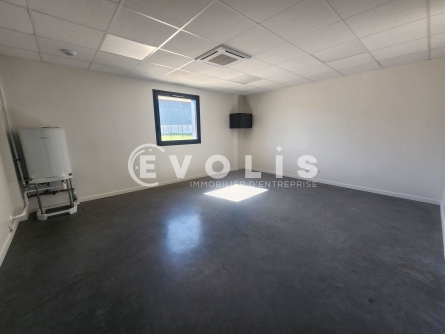 Photo 11 – vente Entrepôts / activités	GRANIEU (38490)