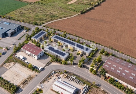 Photo 4 – vente Entrepôts / activités	SAINT LAURENT DE MURE (69720)