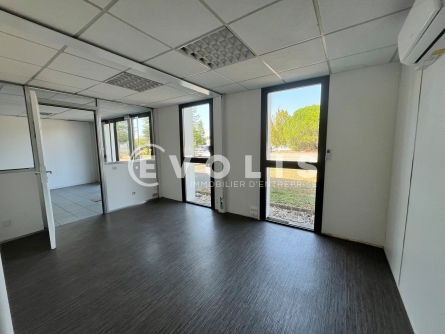 Photo 7 – location Entrepôts / activités	PESSAC (33600)