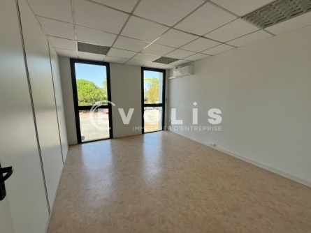 Photo 8 – location Entrepôts / activités	PESSAC (33600)