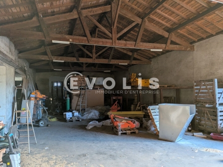 Photo 5 – vente Entrepôts / activités	LANSAC (33710)