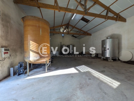 Photo 8 – vente Entrepôts / activités	LANSAC (33710)