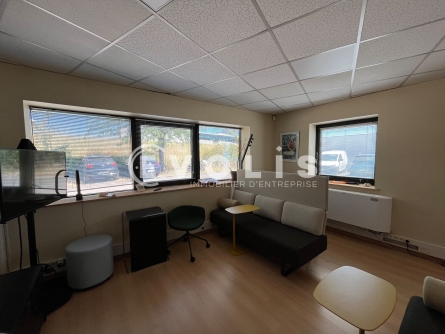 Photo 10 – location Entrepôts / activités	CHASSIEU (69680)