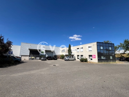 Photo 1 – location Entrepôts / activités	CHASSIEU (69680)