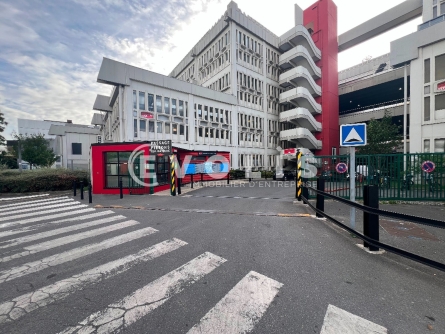 Photo 1 – location Entrepôts / activités	MONTREUIL (93100)