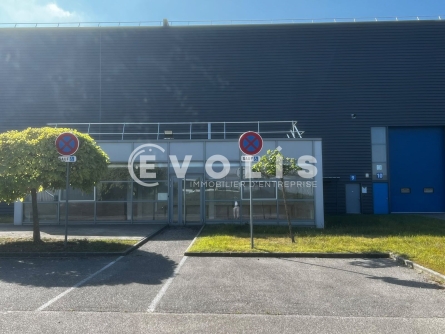 Photo 9 – location Entrepôts / activités	SAINT PRIEST (69800)