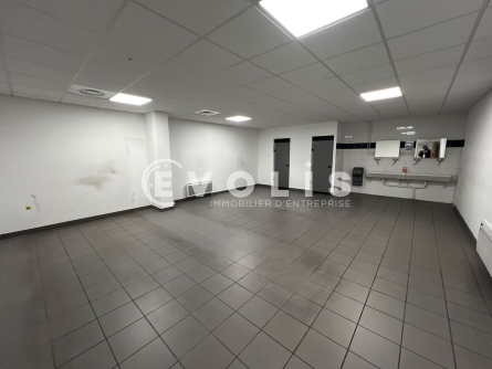 Photo 8 – location Entrepôts / activités	SAINT PRIEST (69800)