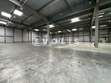 Photo 4 – location Entrepôts / activités	SAINT PRIEST (69800)