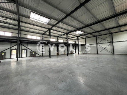 Photo 3 – location Entrepôts / activités	SAINGHIN EN MELANTOIS (59262)