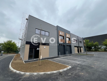 Photo 6 – location Entrepôts / activités	SAINGHIN EN MELANTOIS (59262)
