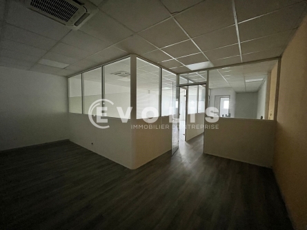 Photo 10 – location Entrepôts / activités	VILLENAVE D'ORNON (33140)