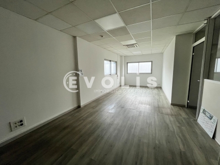 Photo 11 – location Entrepôts / activités	VILLENAVE D'ORNON (33140)