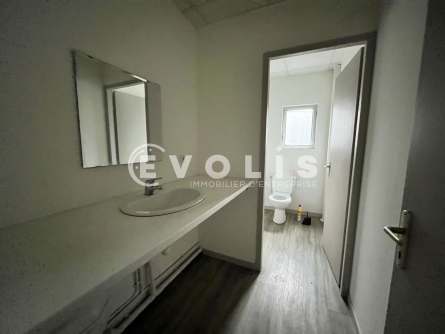 Photo 12 – location Entrepôts / activités	VILLENAVE D'ORNON (33140)