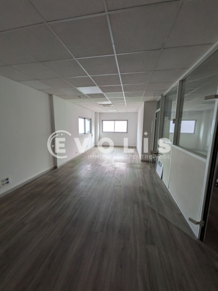 Photo 3 – location Entrepôts / activités	VILLENAVE D'ORNON (33140)