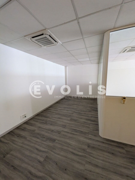 Photo 4 – location Entrepôts / activités	VILLENAVE D'ORNON (33140)