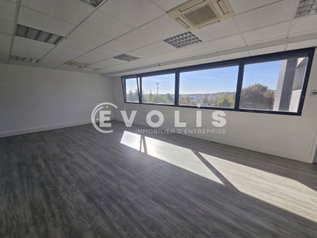 Photo 9 – location Entrepôts / activités	MONTLHERY (91310)