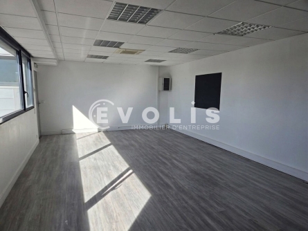 Photo 10 – location Entrepôts / activités	MONTLHERY (91310)