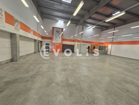 Photo 2 – location Entrepôts / activités	MONTLHERY (91310)