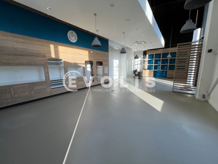 Photo 4 – location Entrepôts / activités	WAMBRECHIES (59118)