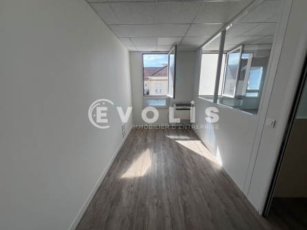Photo 2 – vente bureaux	BUSSY SAINT GEORGES (77600)
