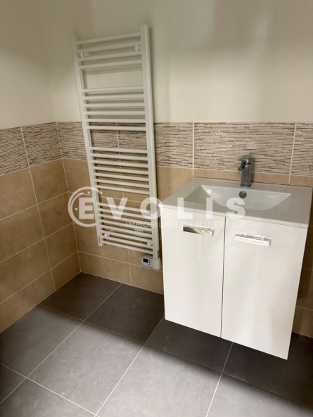 Photo 5 – location Entrepôts / activités	SAINT REMY DE PROVENCE (13210)