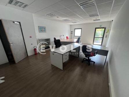 Photo 1 – location bureaux	SERRIS (77700)