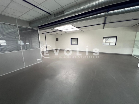 Photo 4 – location Entrepôts / activités	GRIGNY (91350)