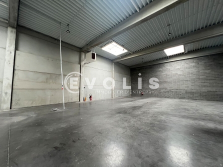 Photo 8 – location Entrepôts / activités	AVELIN (59710)
